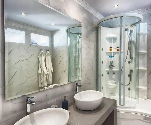 Ozar Mykonos * Platys Gialos (Mykonos)