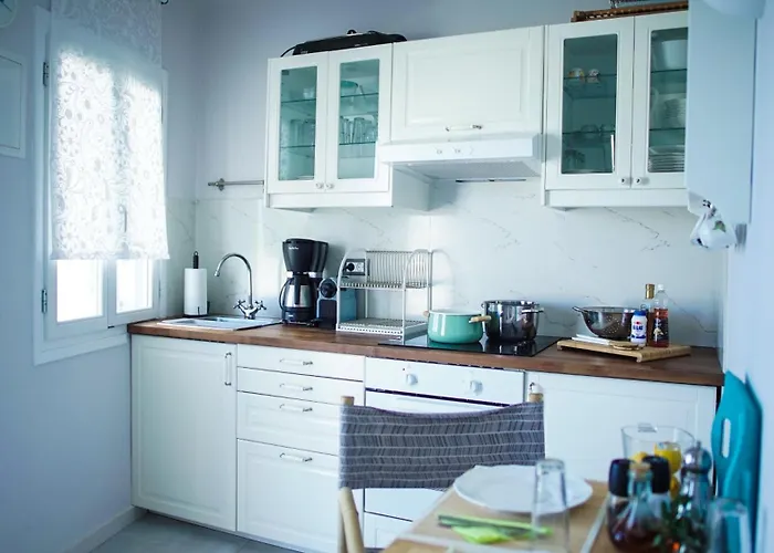 Ozar Mykonos بلاتيس يالوس