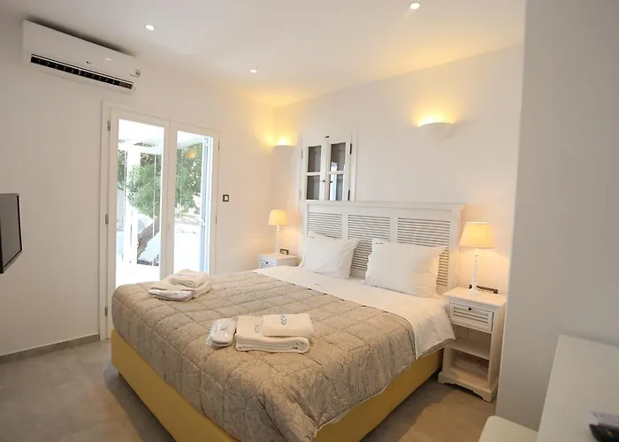 Ozar Mykonos * بلاتيس يالوس