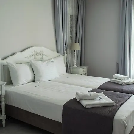 Ozar Mykonos